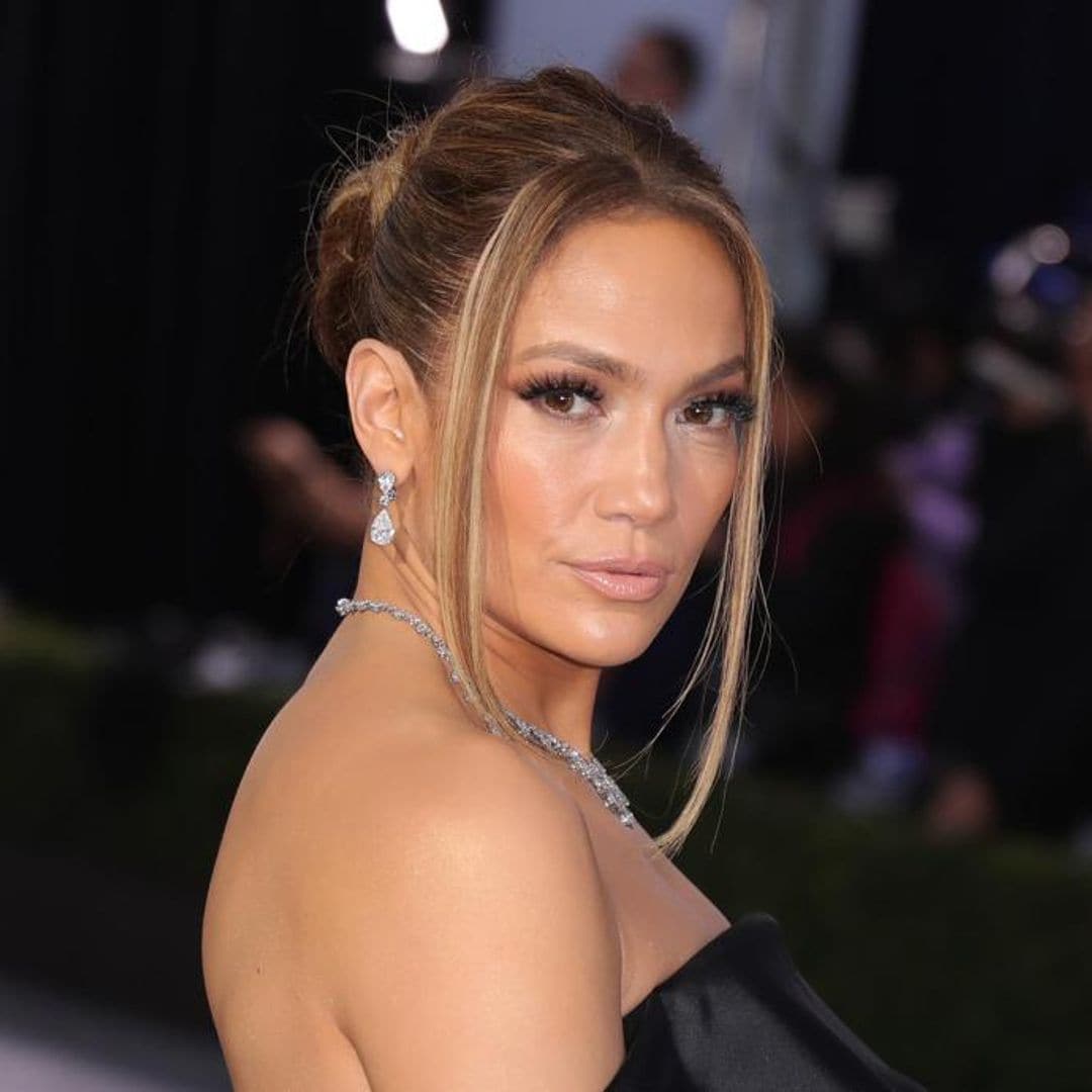 Jennifer Lopez is unrecognizable in these teen throwbacks – and you won’t believe the hair