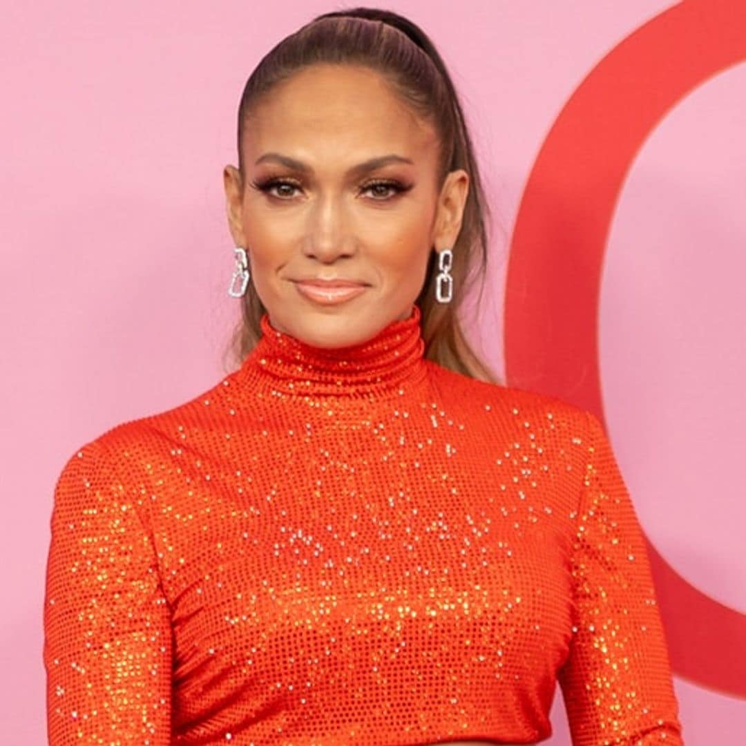 Jennifer Lopez pays tribute to her Bronx roots in her CFDA acceptance speech