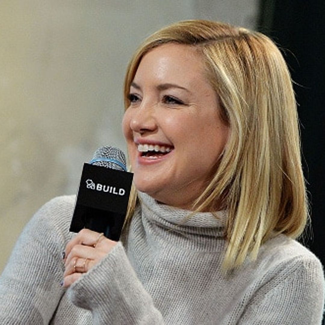 Kate Hudson learns how to Dubsmash and nails Adele's "Hello"