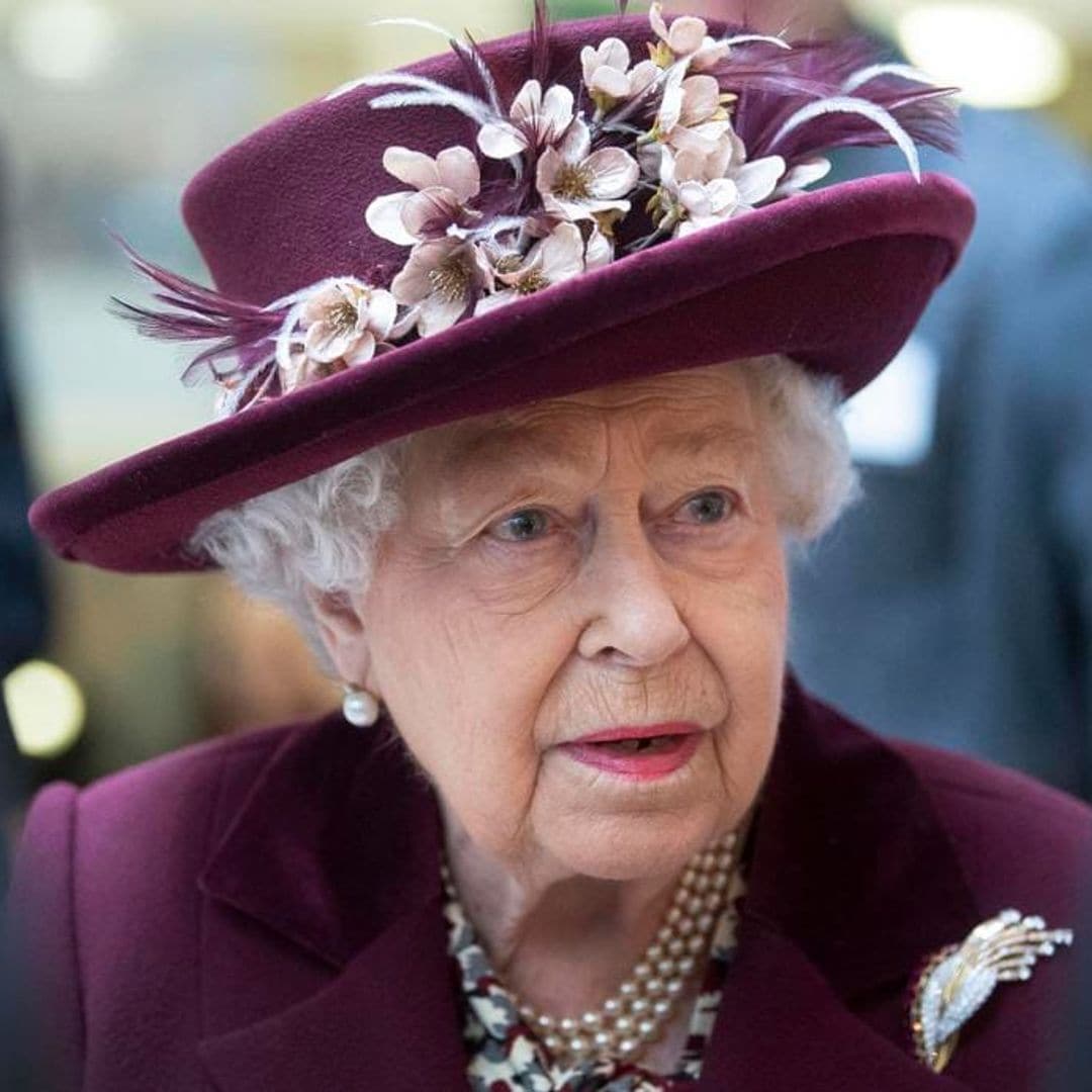 Queen Elizabeth to leave London early amid coronavirus pandemic