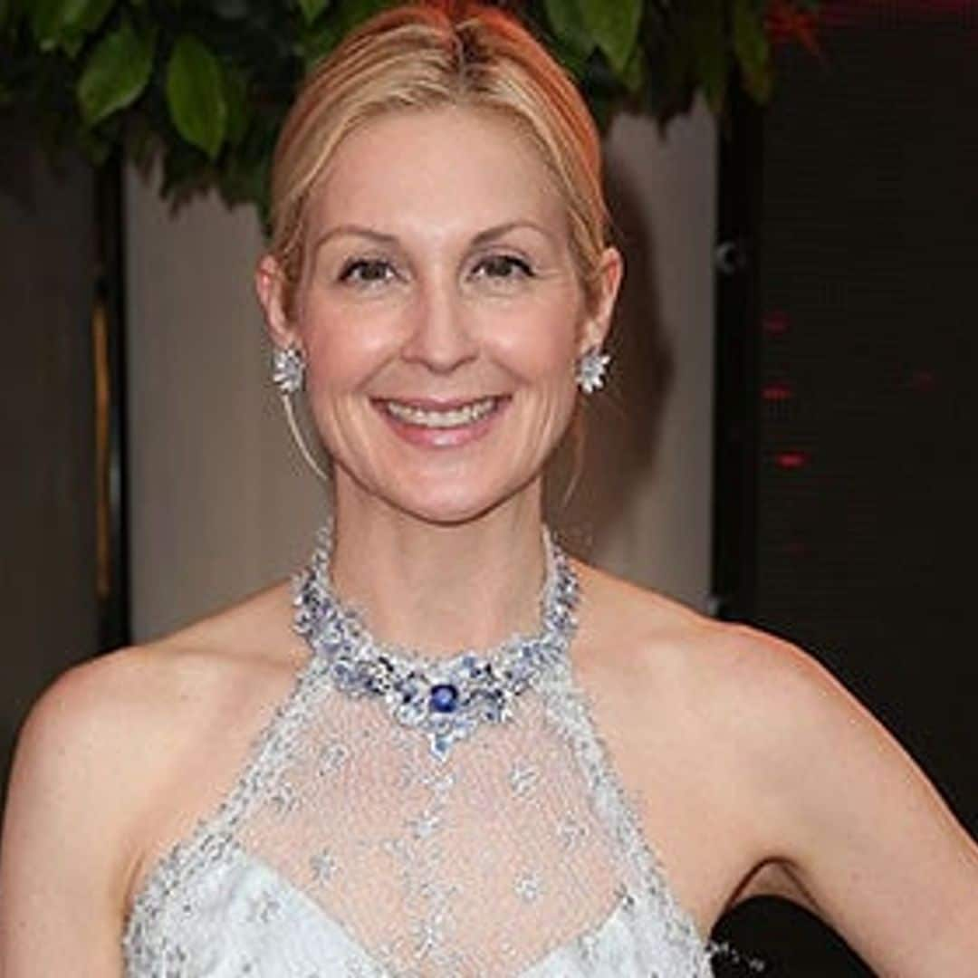 Kelly Rutherford awarded sole custody of her two children