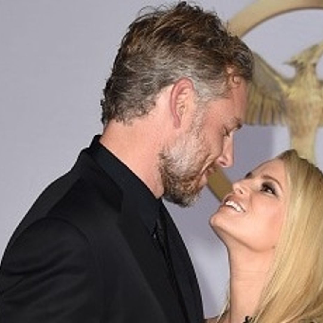 Jessica Simpson shows off toned legs in new PDA picture with Eric Johnson