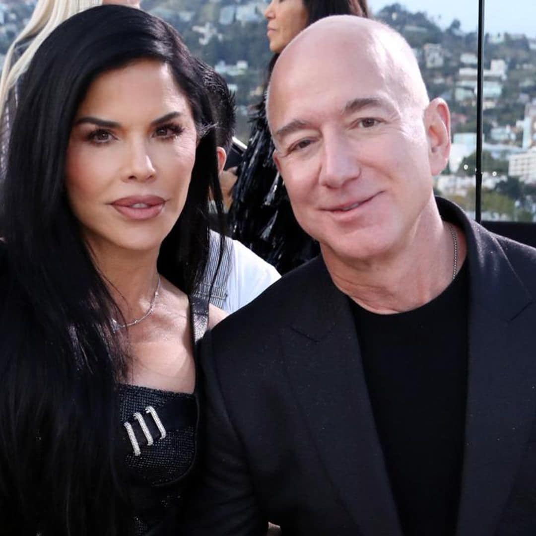 Lauren Sanchez and Jeff Bezos leave Sardinia on a speedboat