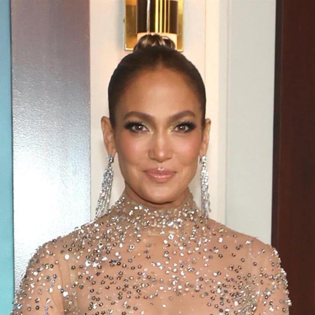 Breakdown of Jennifer Lopez’s look at the ‘Shotgun Wedding’ movie premiere