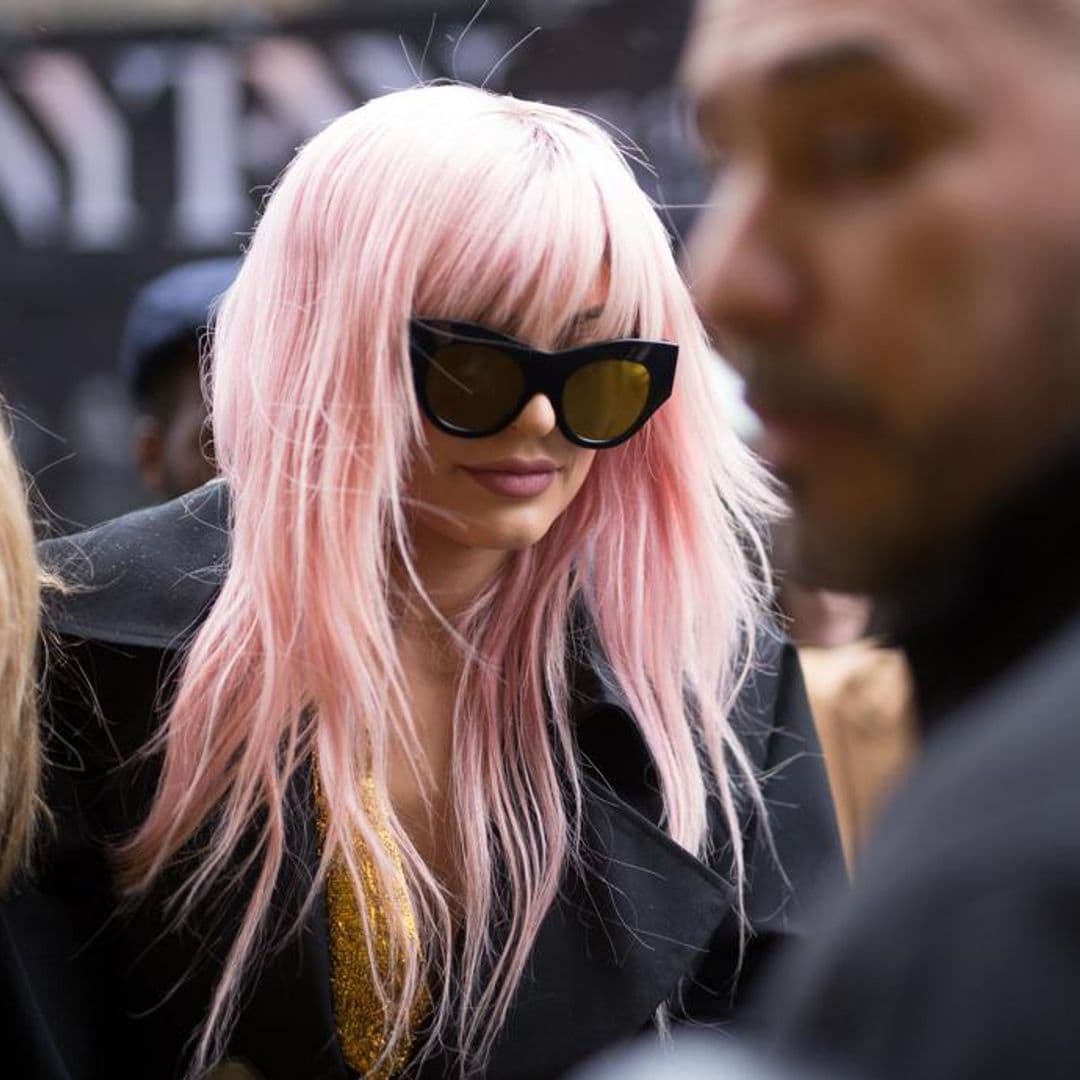 10 celebrities who have or had pink hair and they look cool!