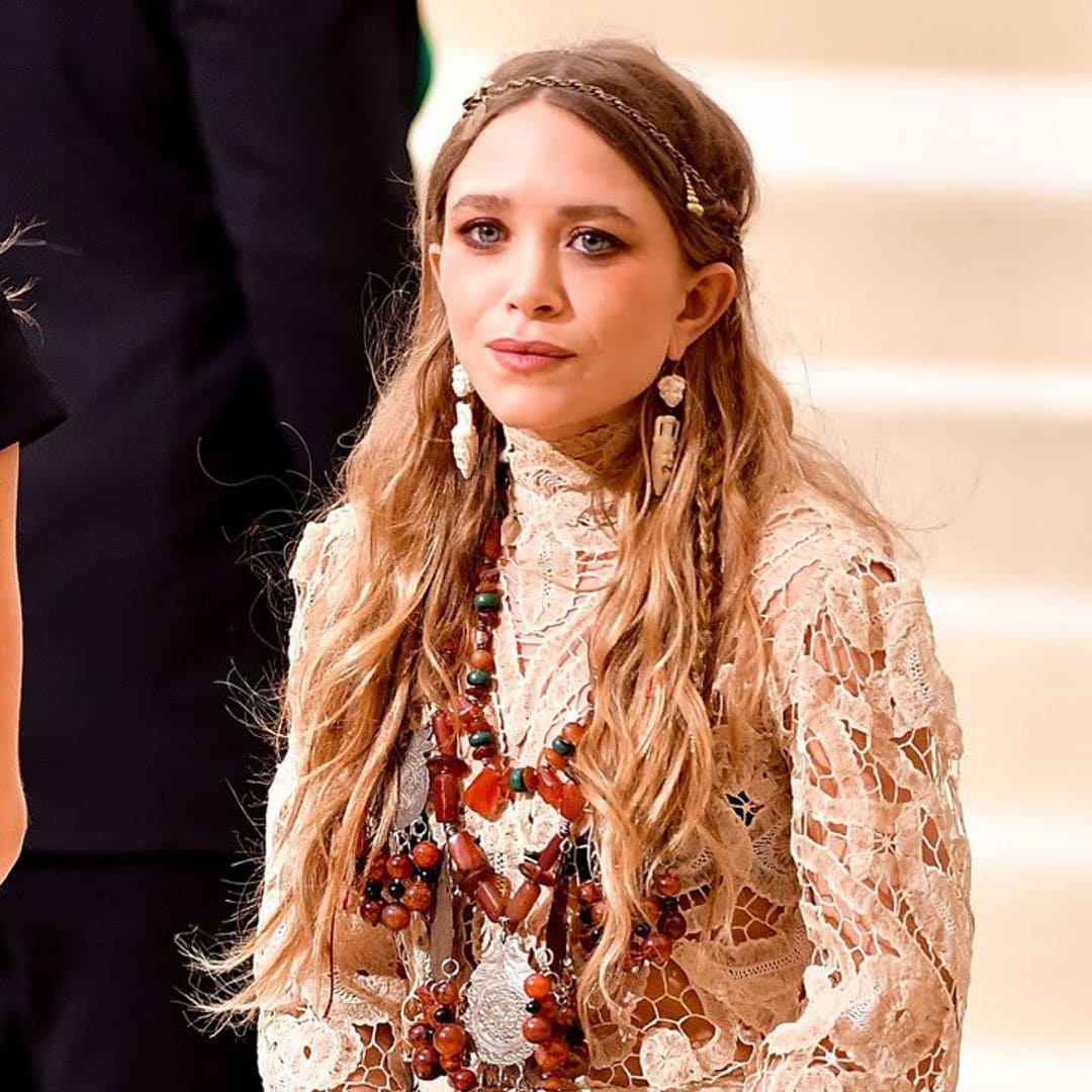 Mary-Kate Olsen was seen getting cozy with the CEO of Brightwire over dinner