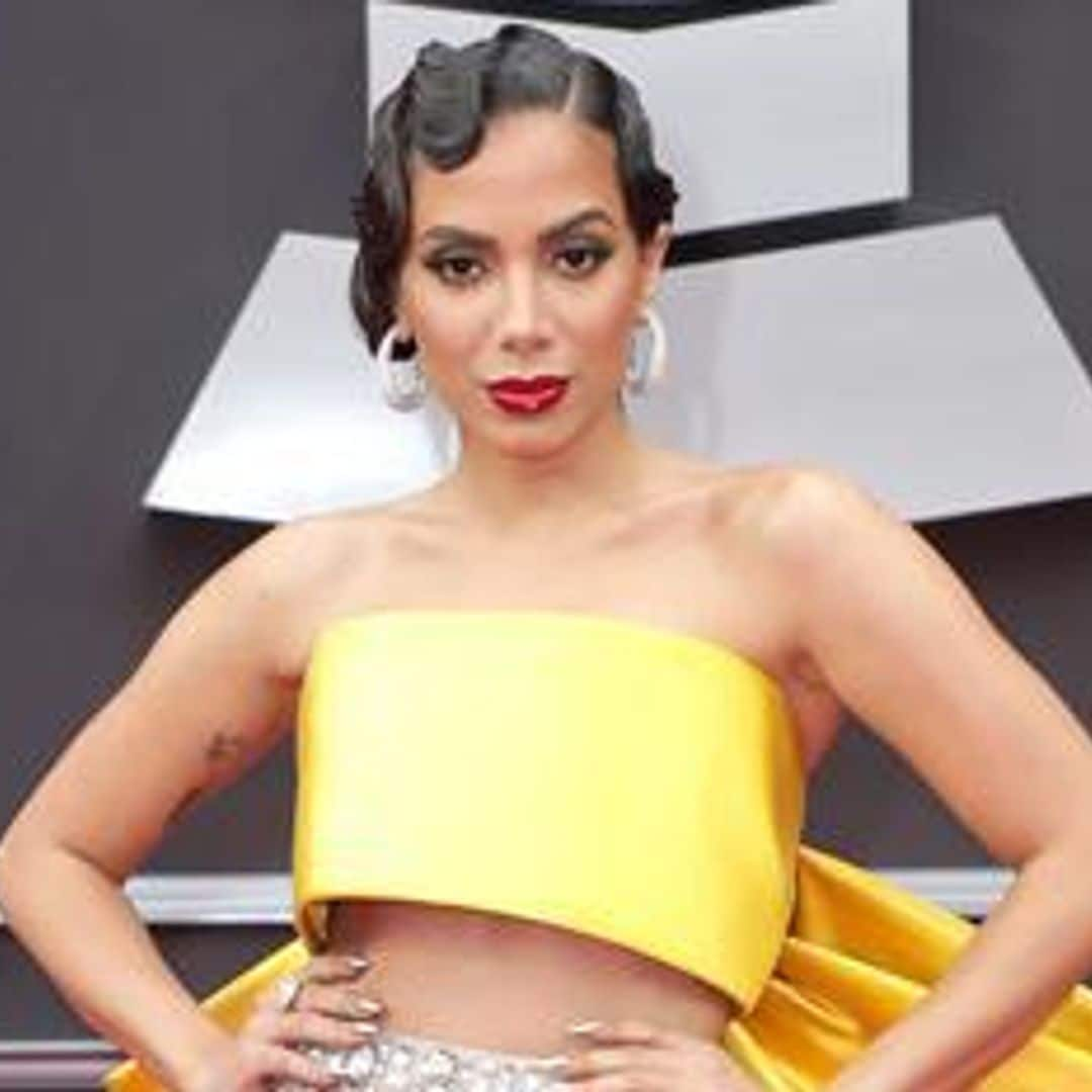 Anitta arrives to the Latin Grammy Awards with a 1920s-inspired hairdo