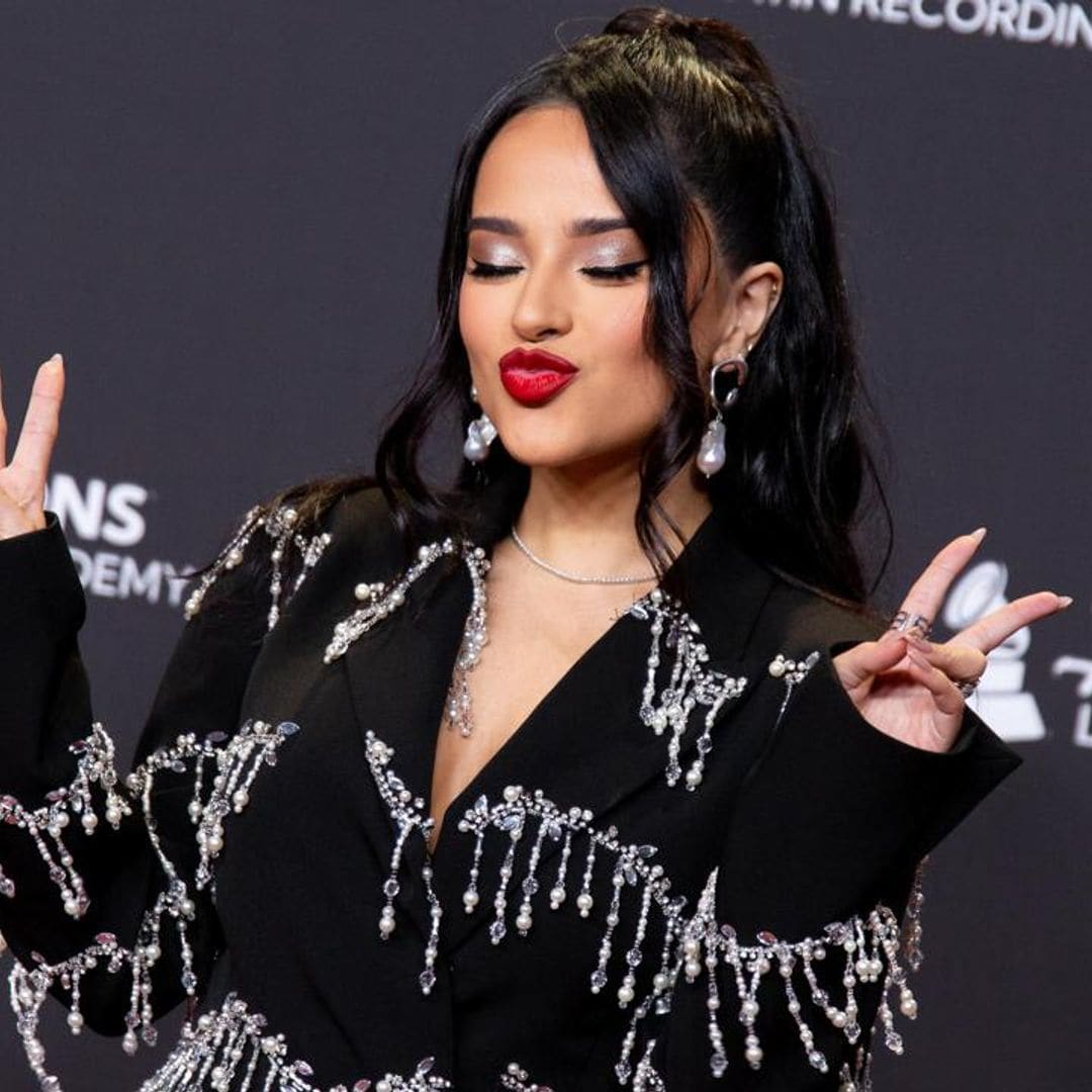 Becky G gives a glimpse at 2022 Latin Grammy fashion trends at the Acoustic Sessions