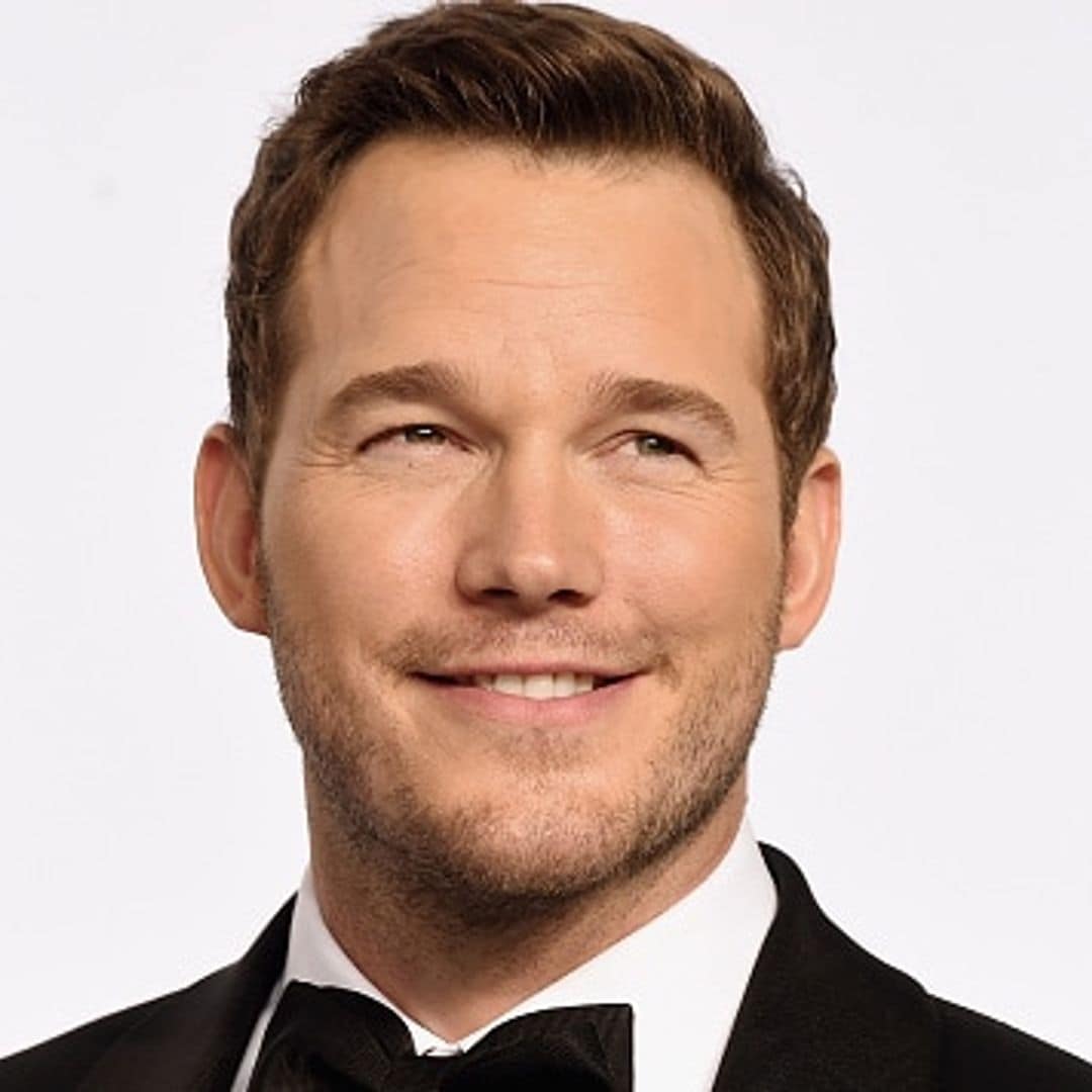 Chris Pratt teaches 2-year-old son the Pledge of Allegiance in new video