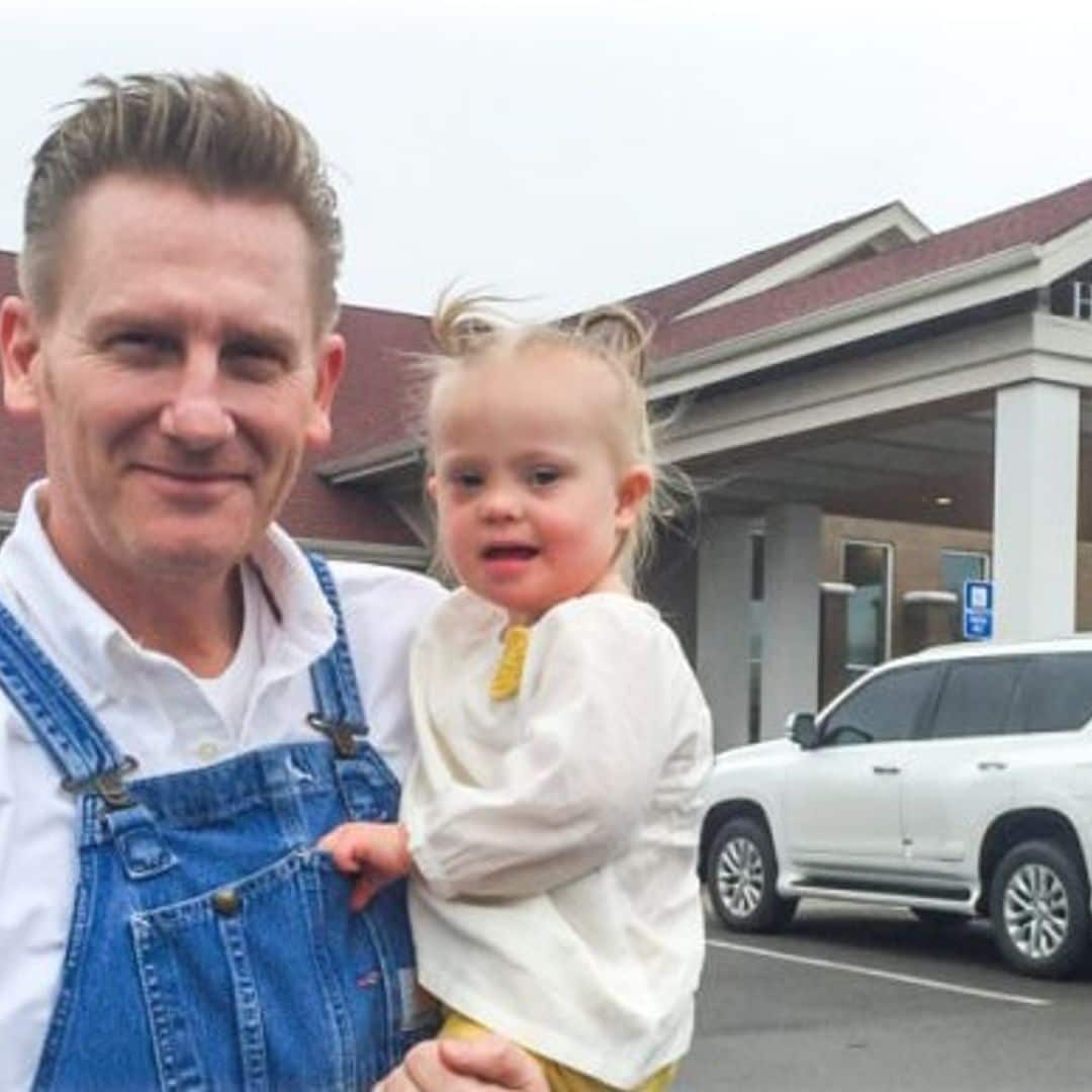 Rory Feek is 'trying to adjust' to life without Joey Feek as Indiana starts a new school