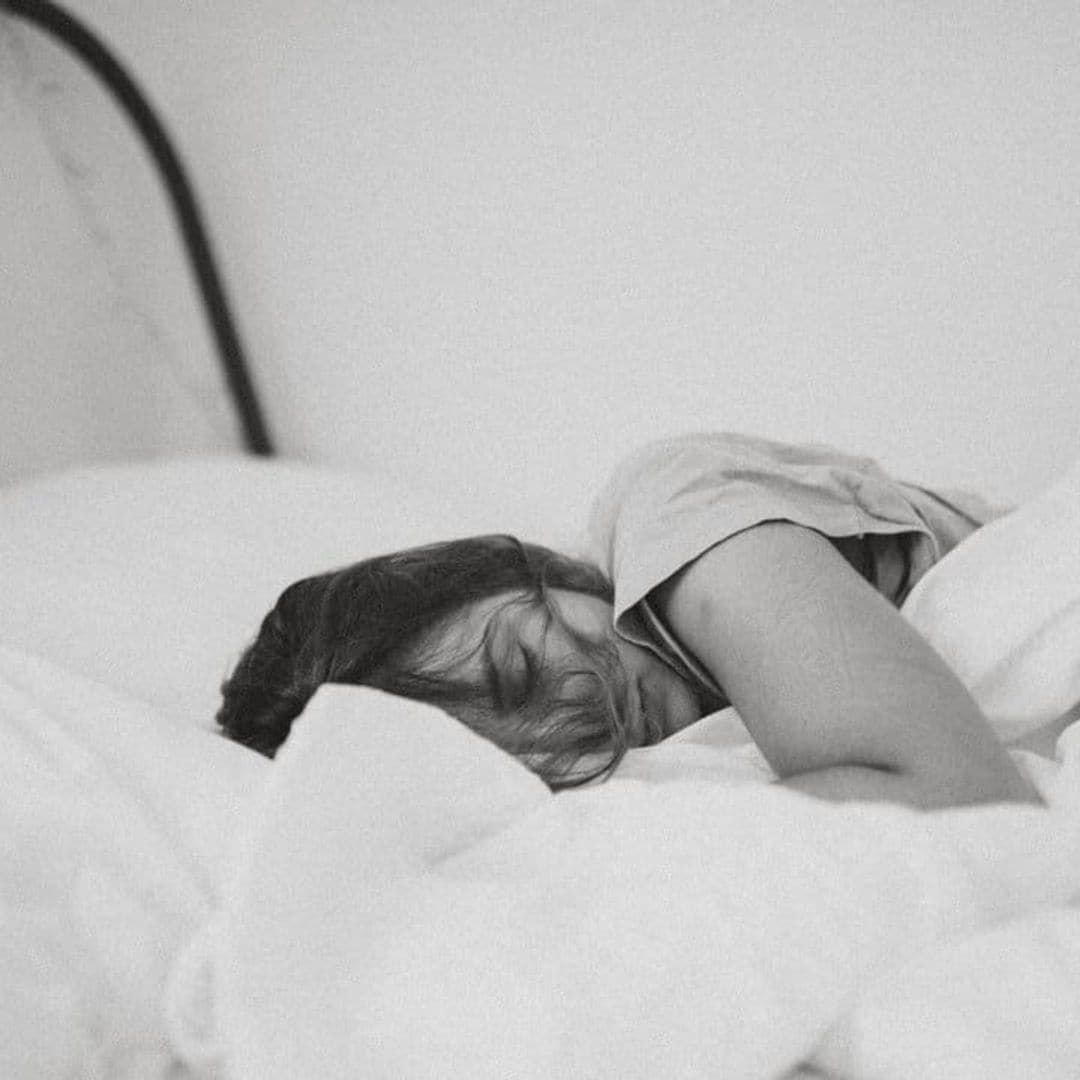 5 Holistic ways to promote a better night sleep