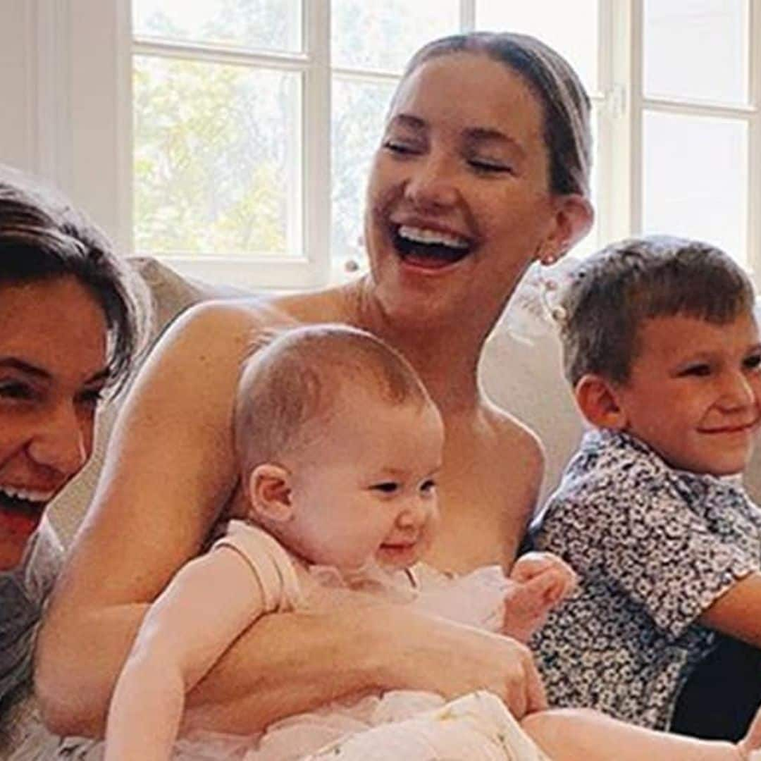 Kate Hudson's first-ever selfie with her entire family is priceless