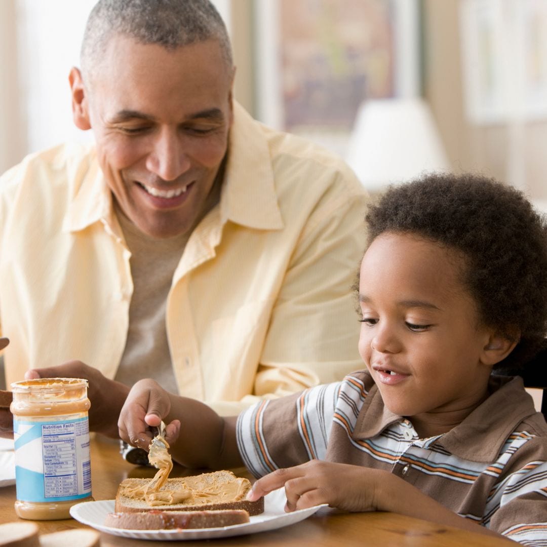 New study finds smooth peanut butter reduces allergy risk in infants