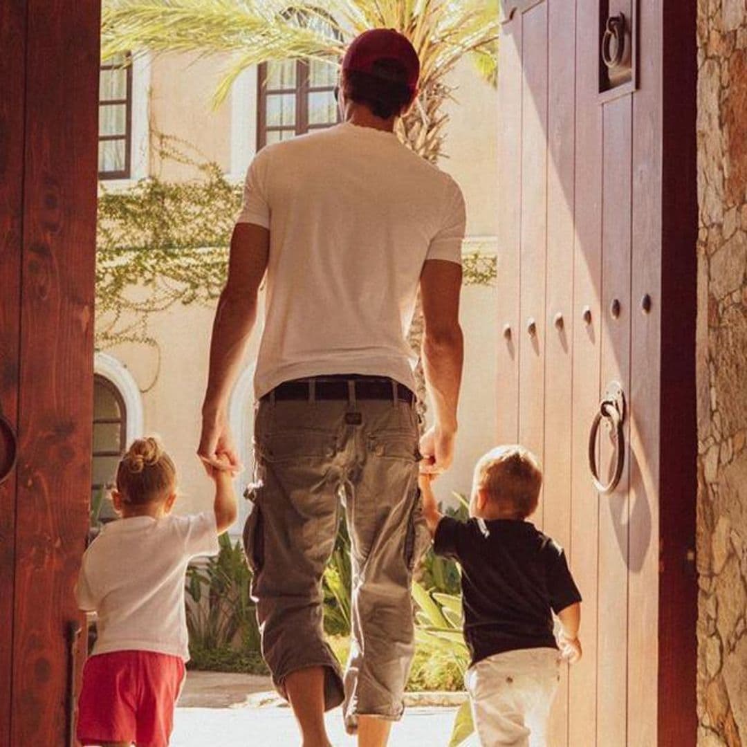 Enrique Iglesias and Anna Kournikova’s best family moments with their twins of 2019