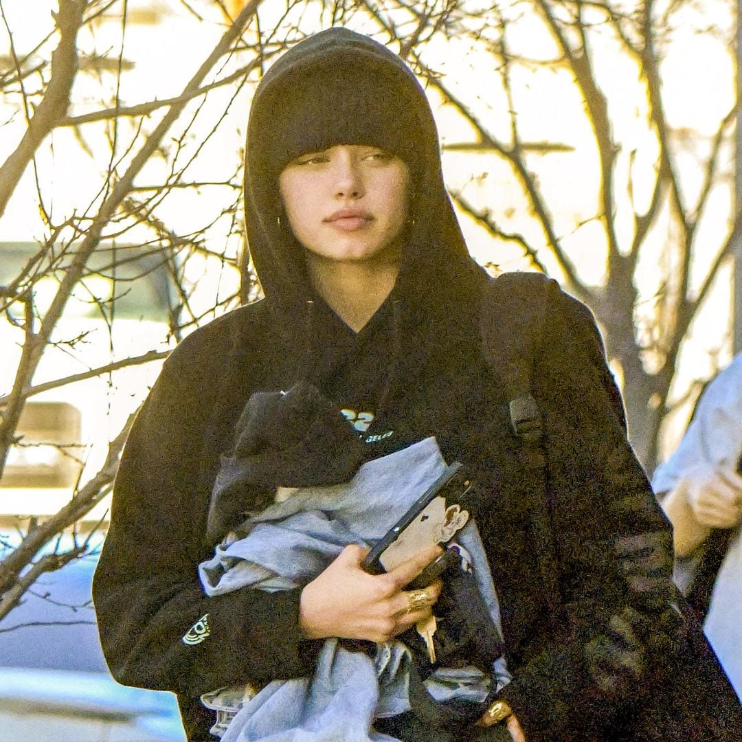 Shiloh Jolie Pitt looks cozy in hoodie and sweats as she goes to a dance class with a friend