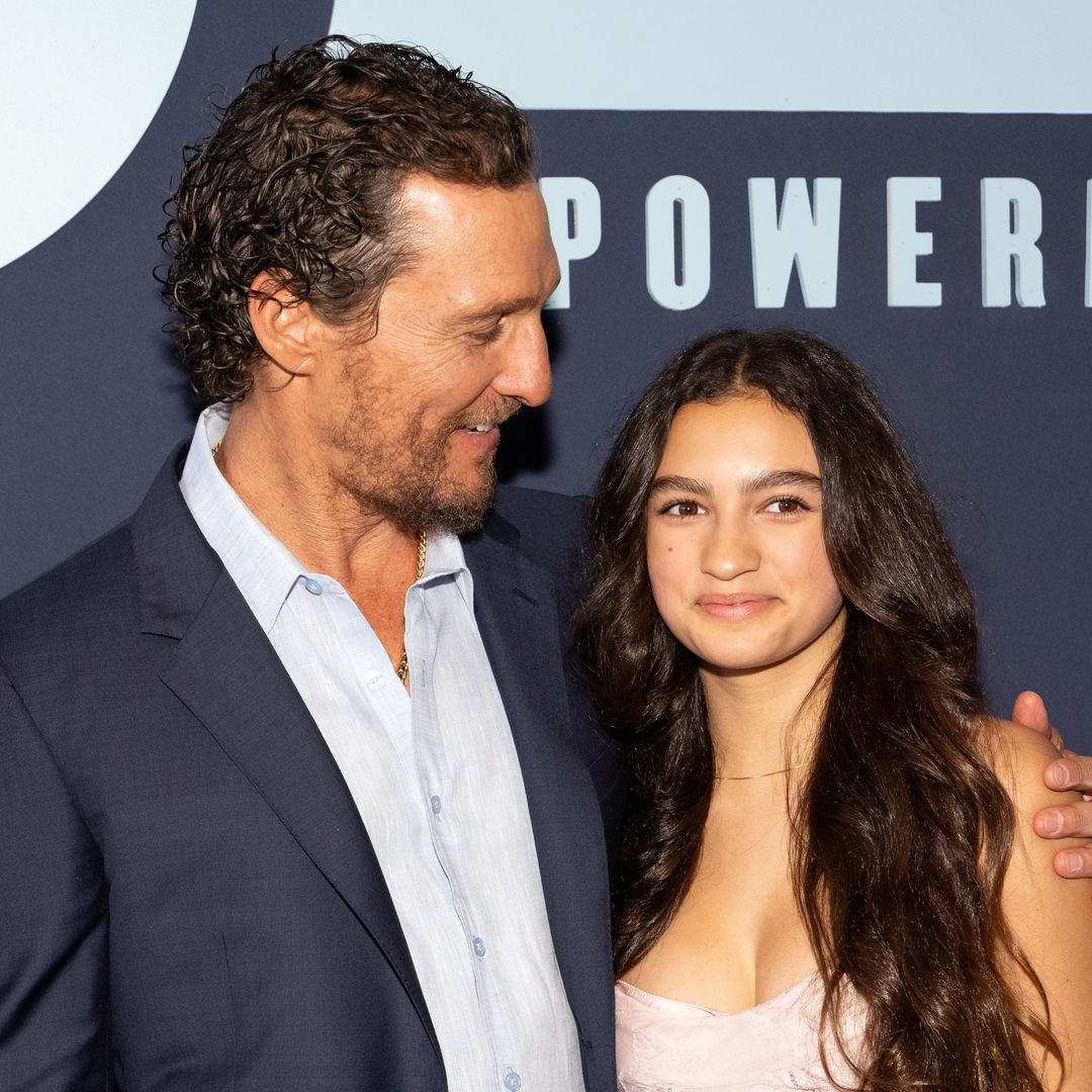 Matthew McConaughey and his daughter Vida steal the spotlight at women's basketball game