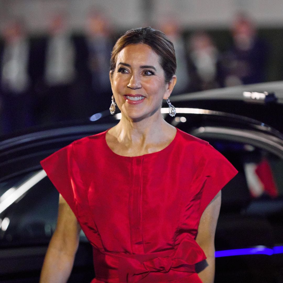 Queen Mary and Crown Princesses attend dinner in Germany