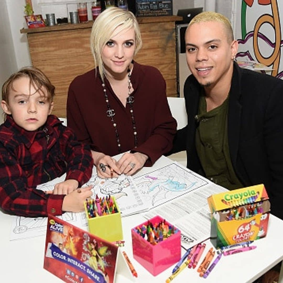 Ashlee Simpson and Evan Ross are expecting a baby girl