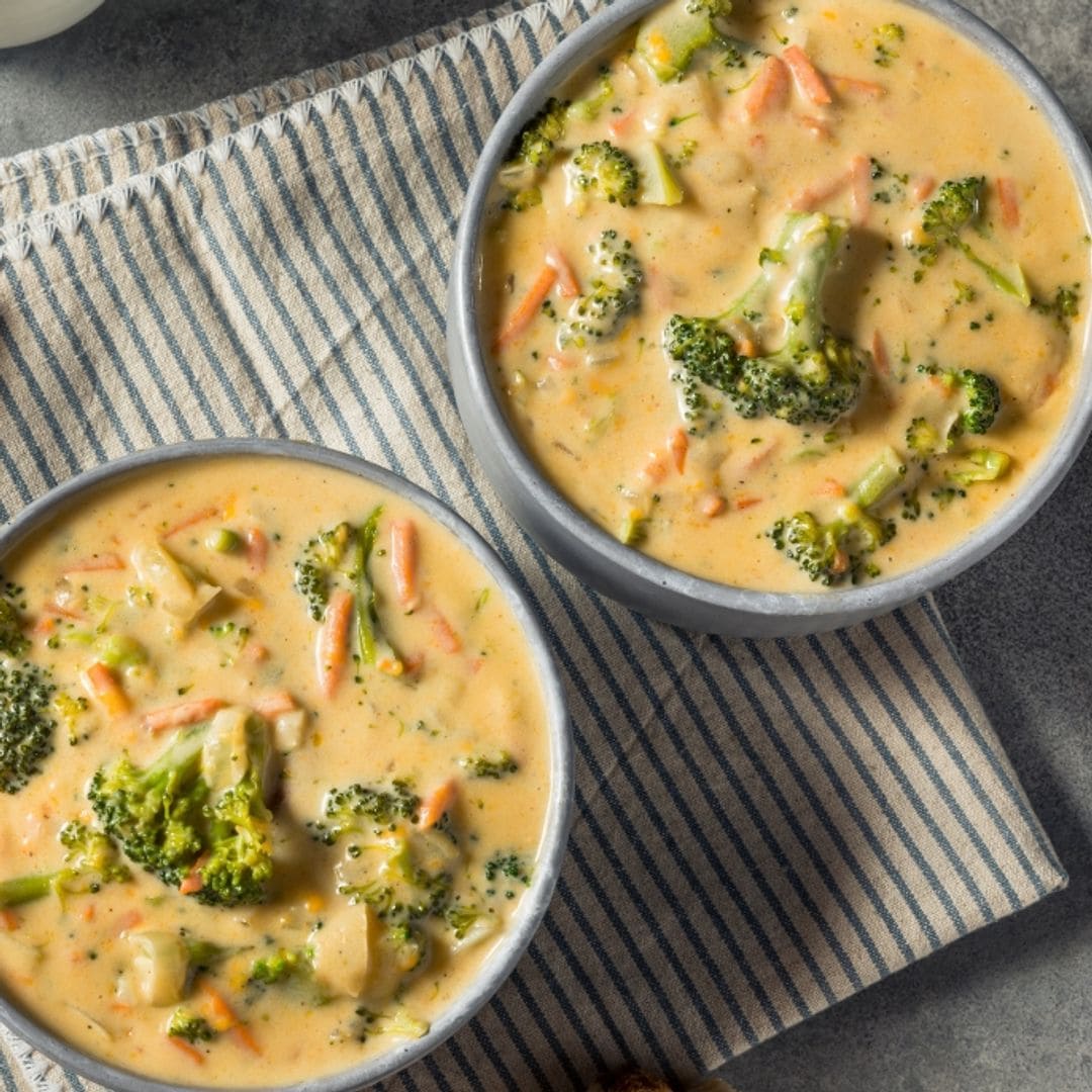 Creamy Broccoli, Carrot, and Cheddar Soup: An easy 35-minute recipe