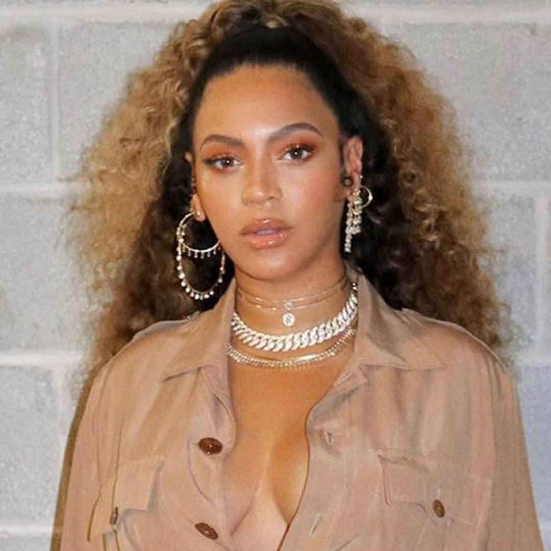 Fans suspect Beyoncé is hiding something in these photos