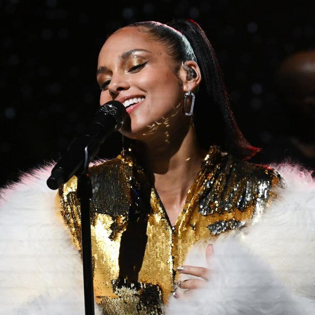 Alicia Keys surprises fans with Cazzu in Buenos Aires concert