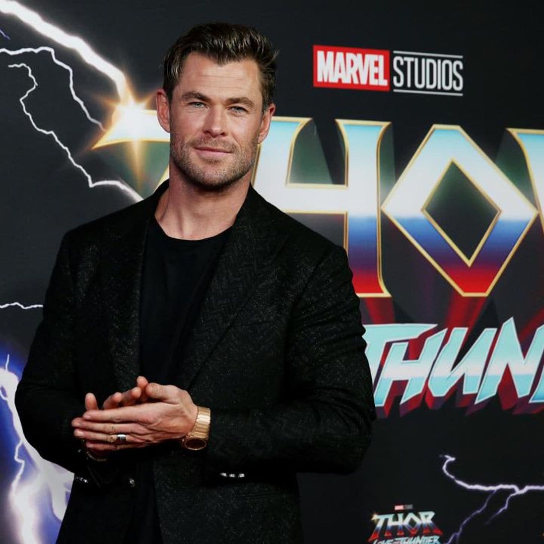 Chris Hemsworth drives fans wild by reading kids’ bedtime stories