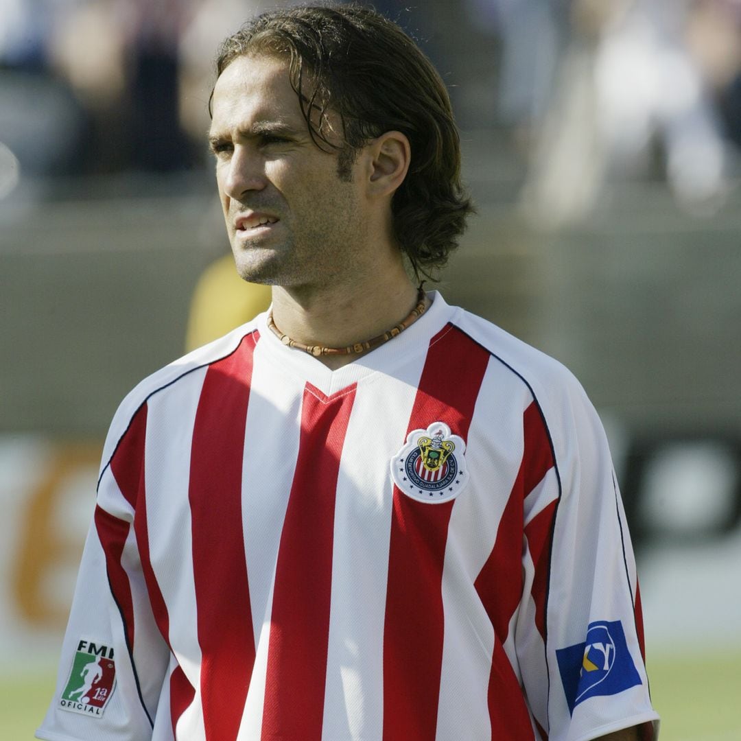 Manuel Sol was #15 of Chivas (Mexico) - in this games he is about to play a match against River Plate (Argentina) on July 12, 2003 