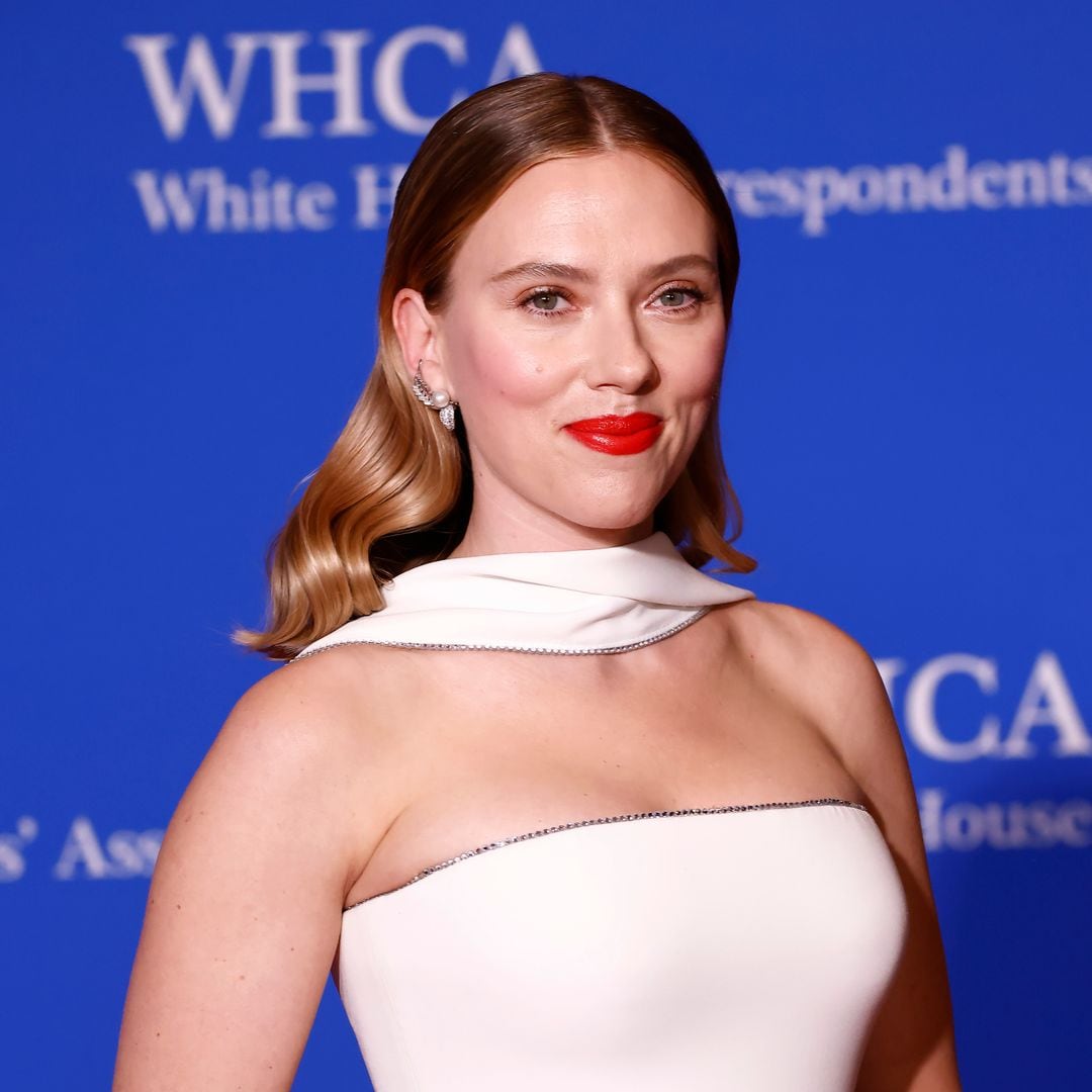 Scarlett Johansson shares modern dating lessons with her 10-year-old daughter