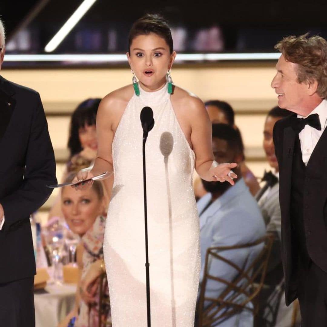 Selena Gomez cracks hilarious jokes about her co-stars during the 2022 Emmy Awards