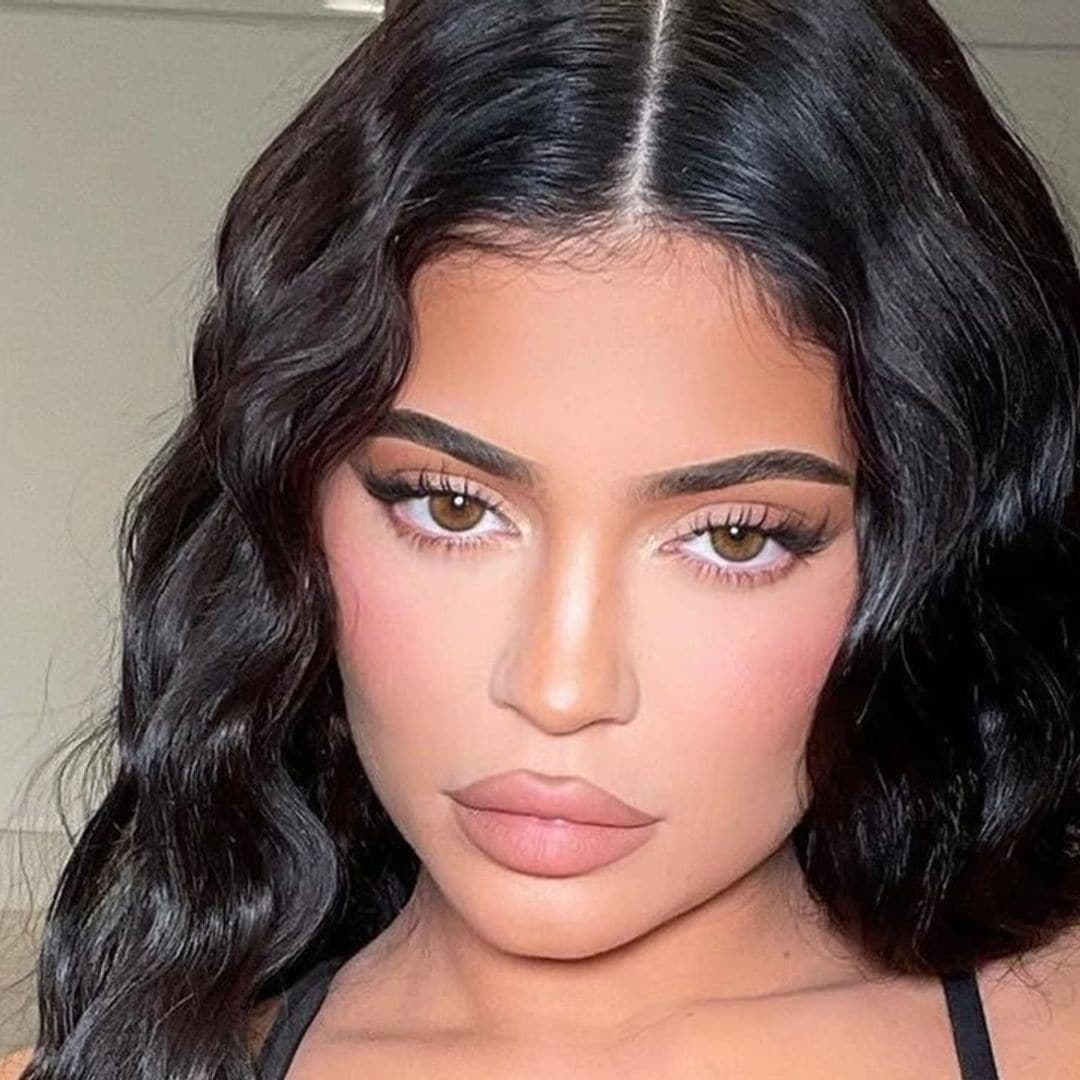 Kylie Jenner continues to support her big sister’s businesses