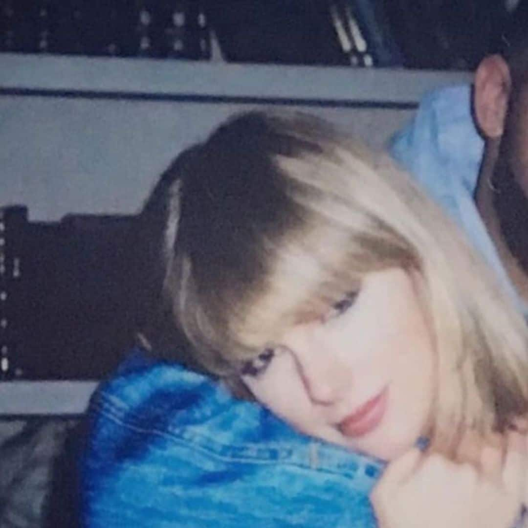 Drake has fans speculating after posting throwback pic with Taylor Swift