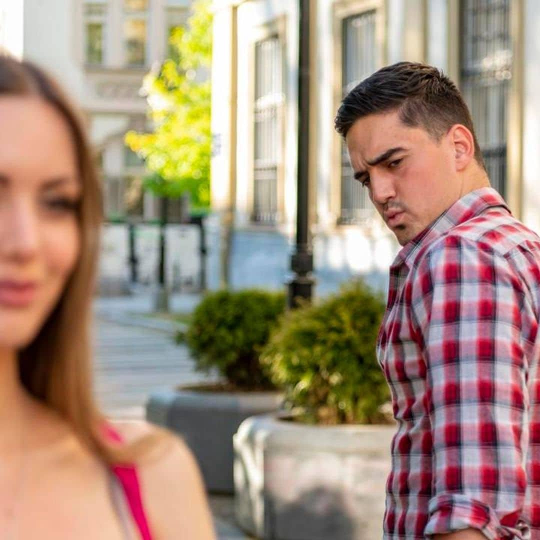 Five red flags of infidelity to watch out for according to dating experts