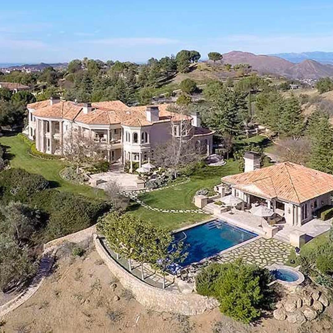 Step into 'Chateau Britney' - Miss Spears' 7,000+ sq ft home