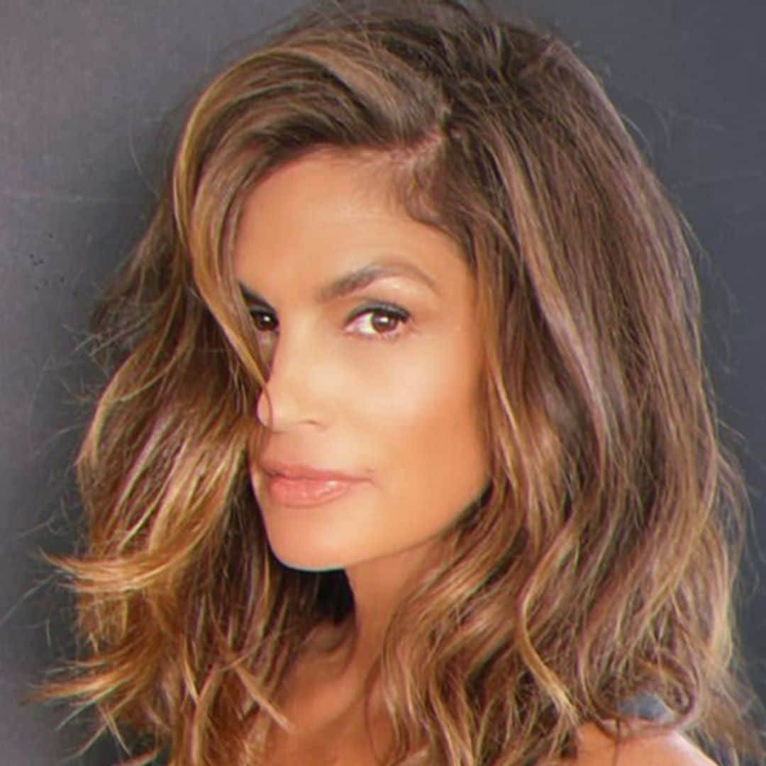 Cindy Crawford shares stunning pics from her first photoshoot of 2022