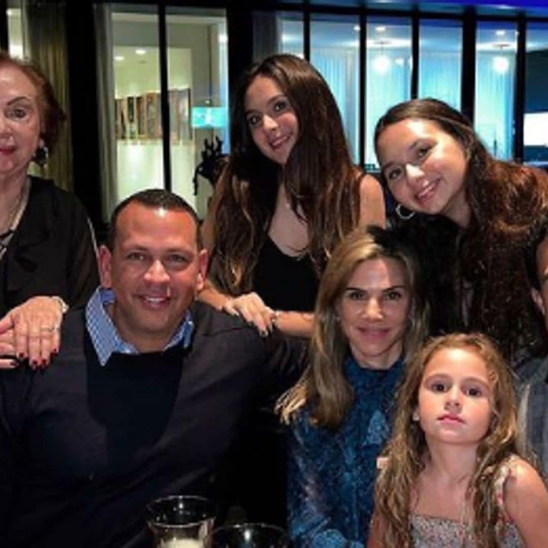 Alex Rodriguez to spend Christmas with his ex-wife and daughters