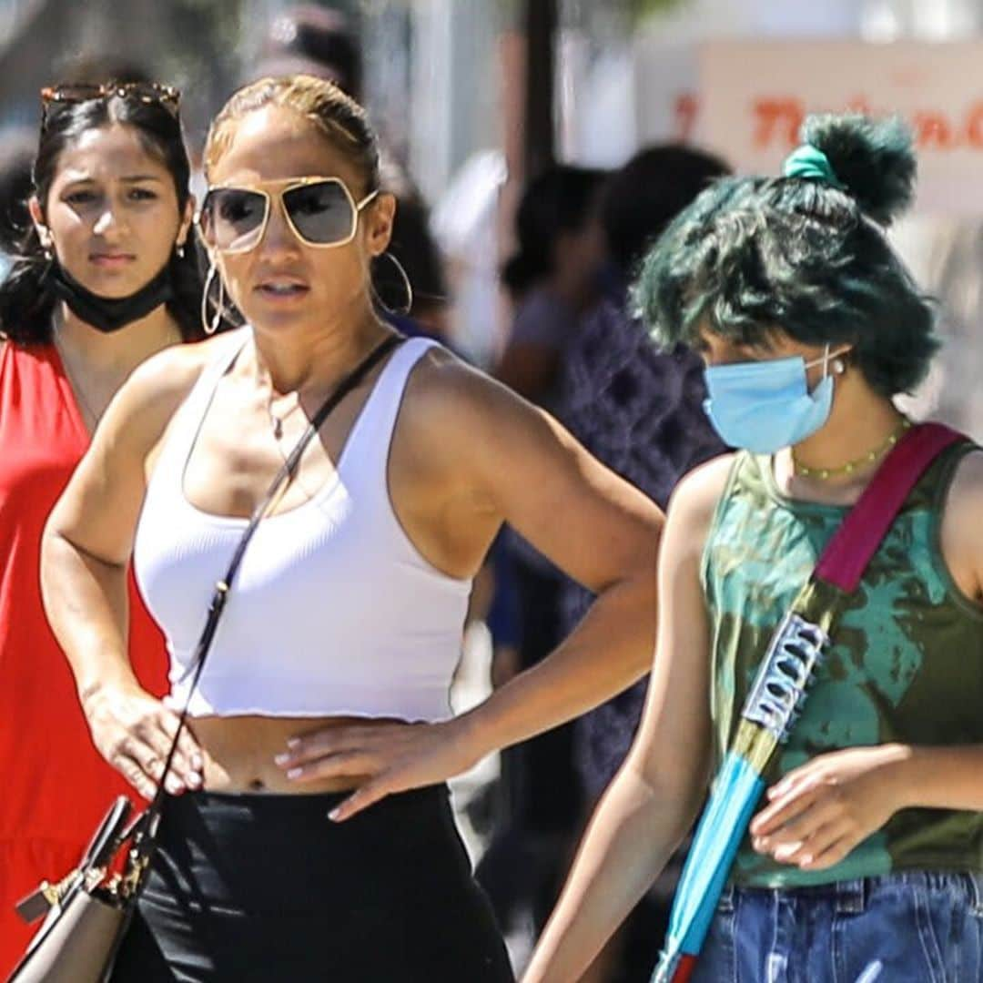 Jennifer Lopez showed off her toned body while shopping with daughter Emme