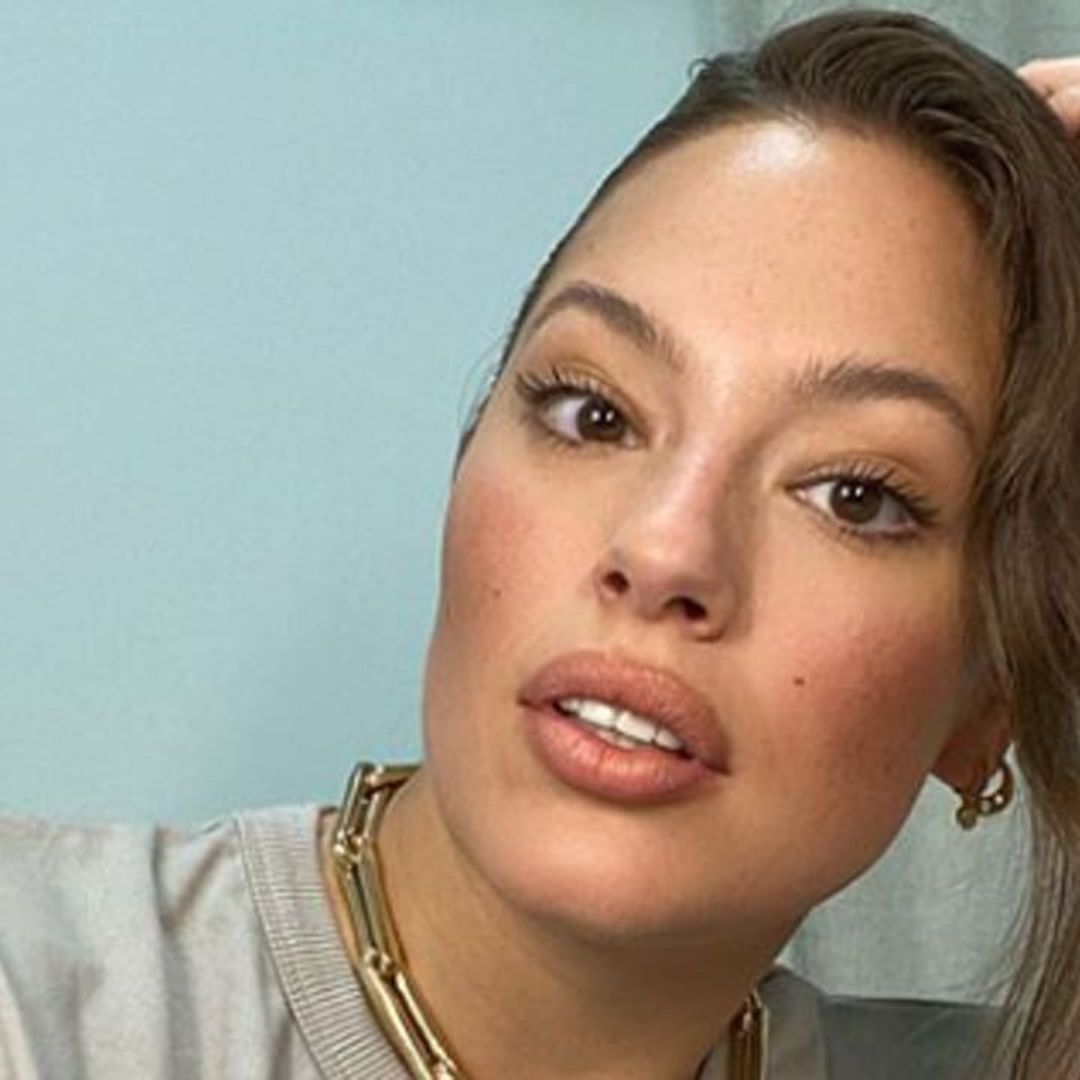 Ashley Graham bared it all in a daring yet empowering selfie