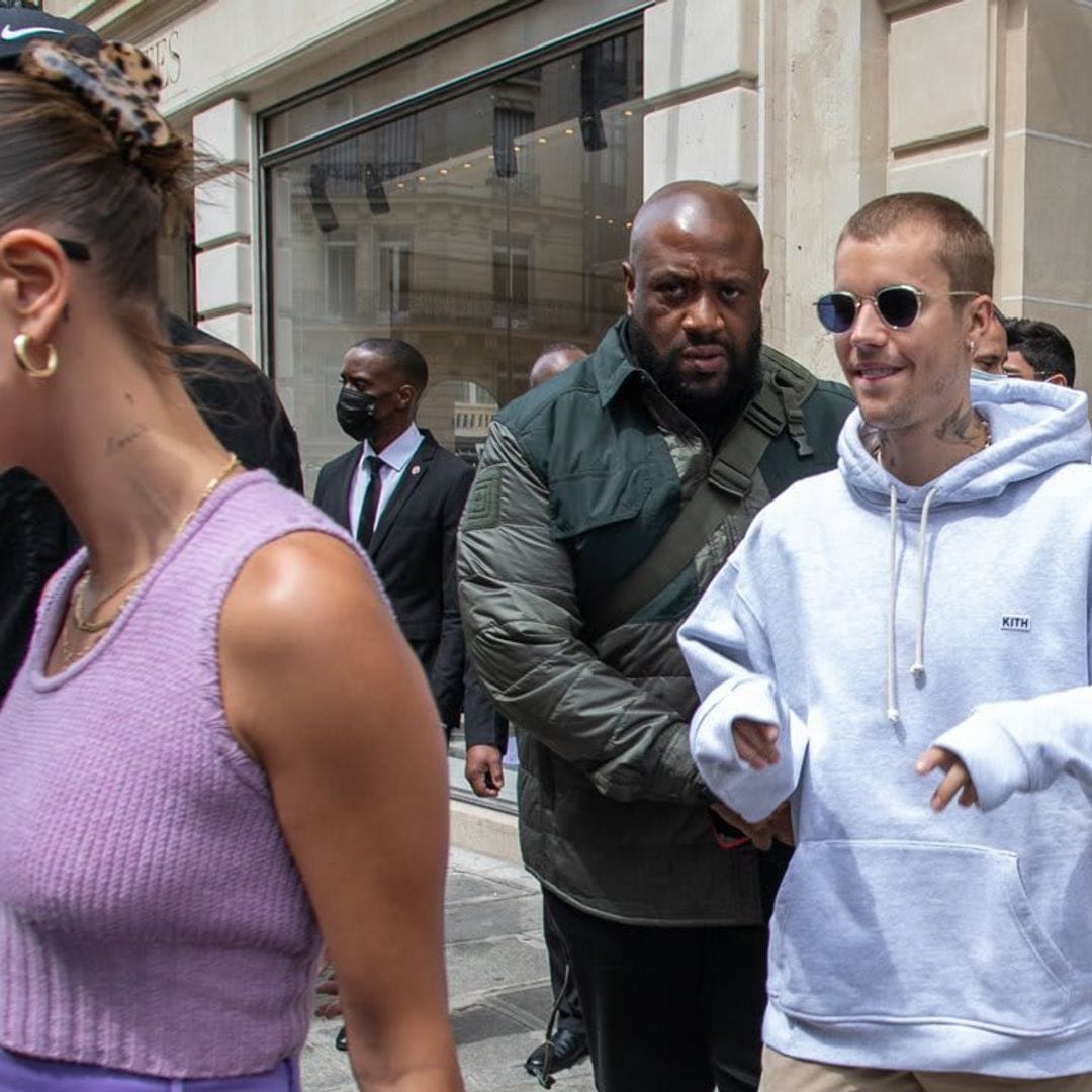 Justin Bieber asked fans who were waiting outside of his apartment to leave