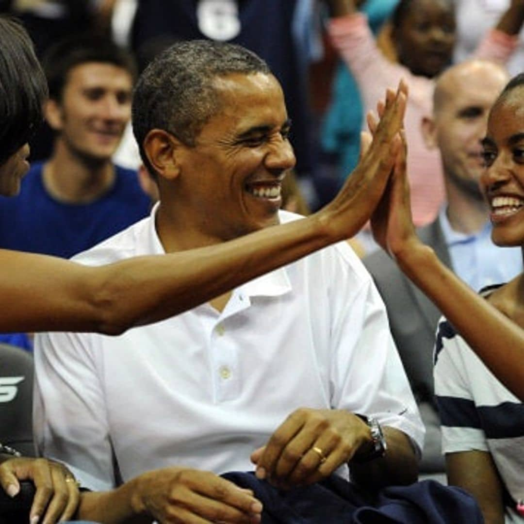 Malia Obama interning for Lena Dunham on the set of "Girls"