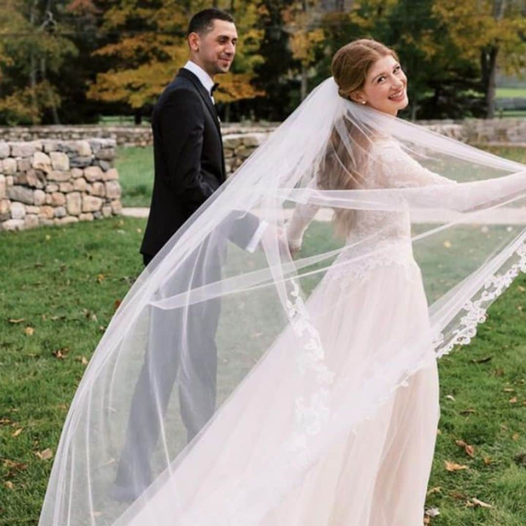 Jennifer Gates wears two custom Vera Wang dresses for extravagant wedding