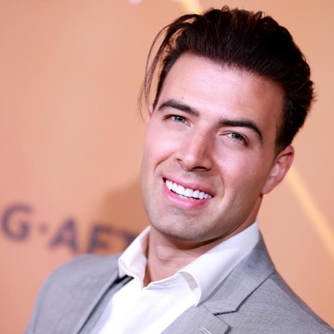 Jencarlos Canela was once headlocked by Mario Lopez and more of the Netflix star’s latest adventures