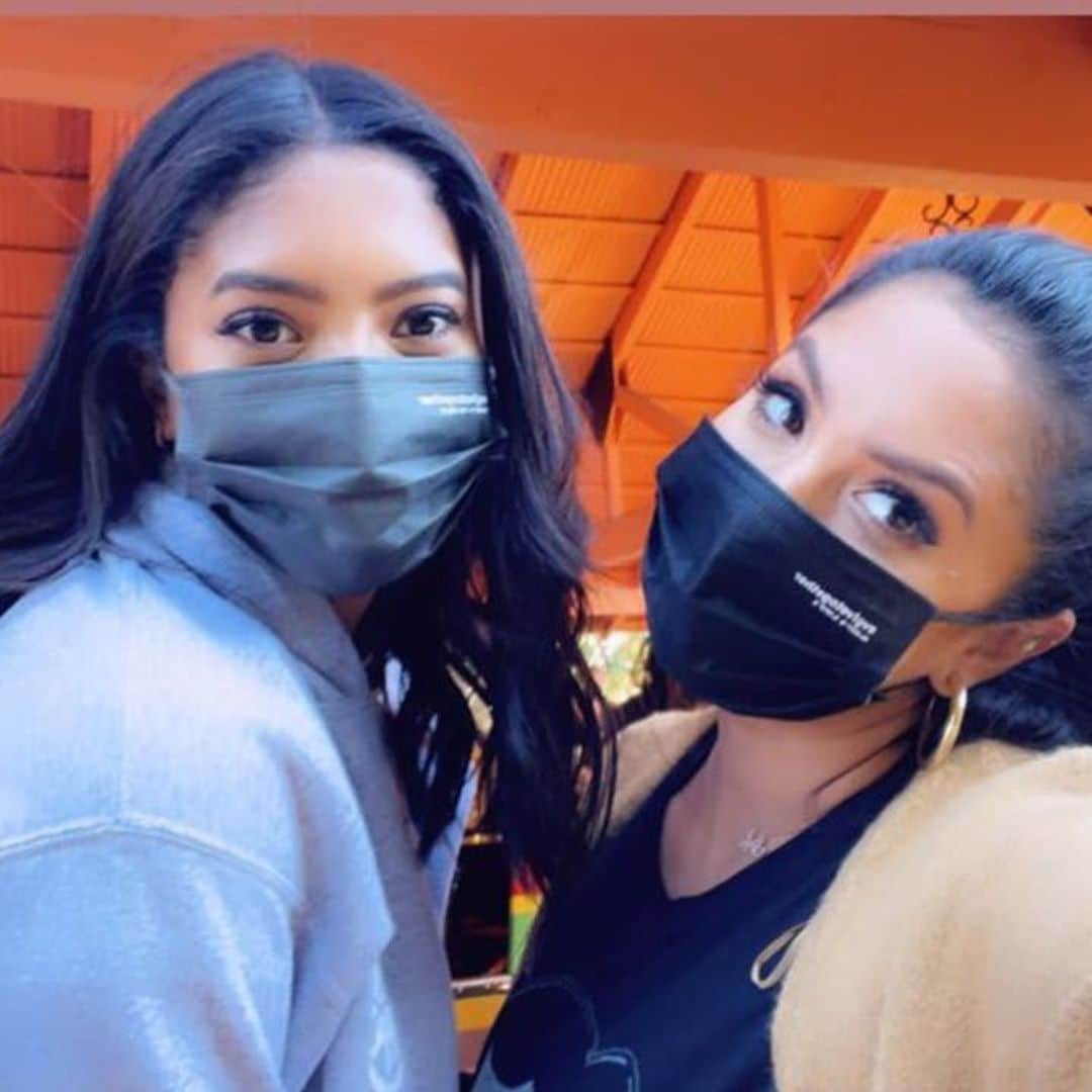 Vanessa Bryant shares adorable photos at Knotts Berry Farm with Natalia, Bianka, and Capri