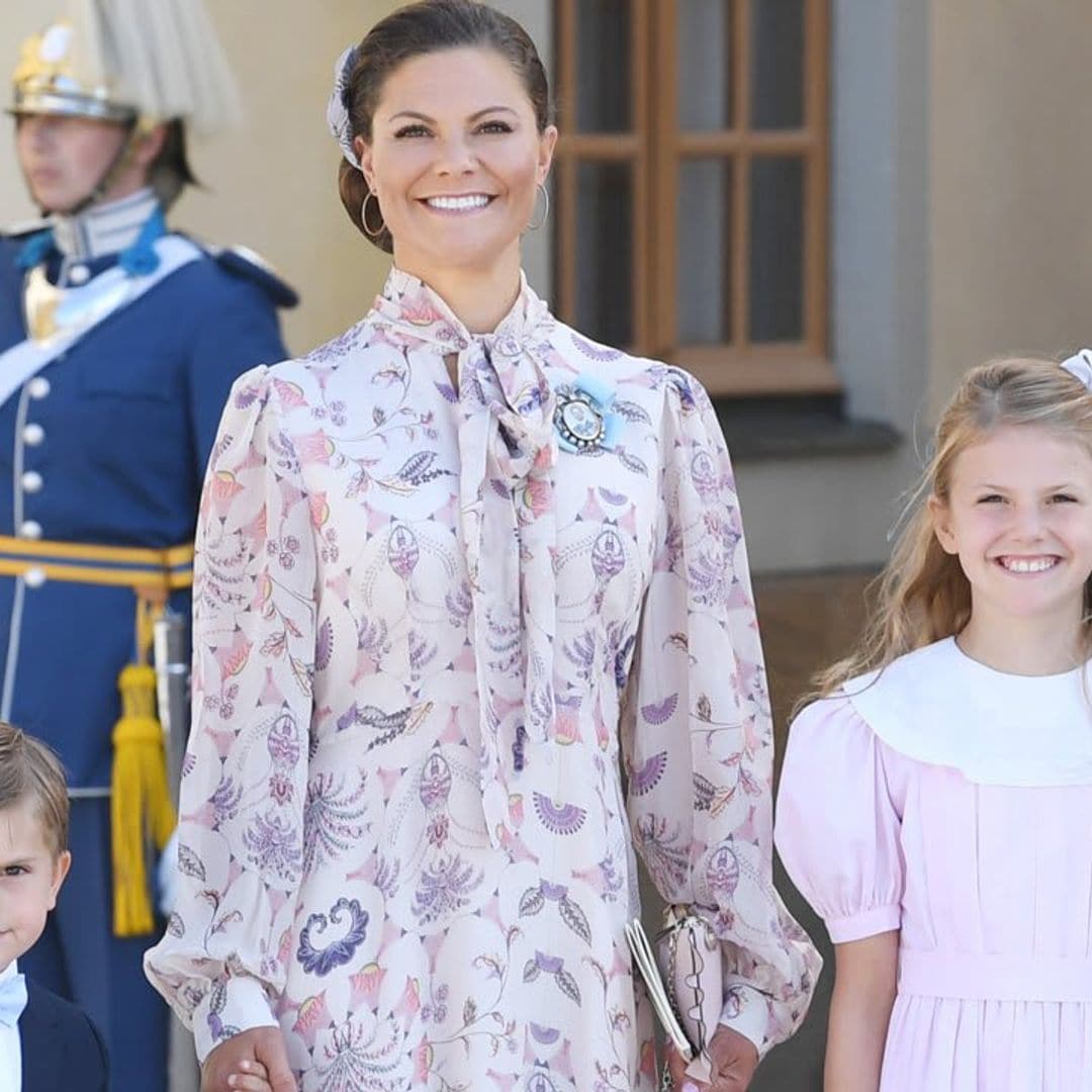 Princess Estelle shows off Swedish pride in new photo with mom and brother Prince Oscar