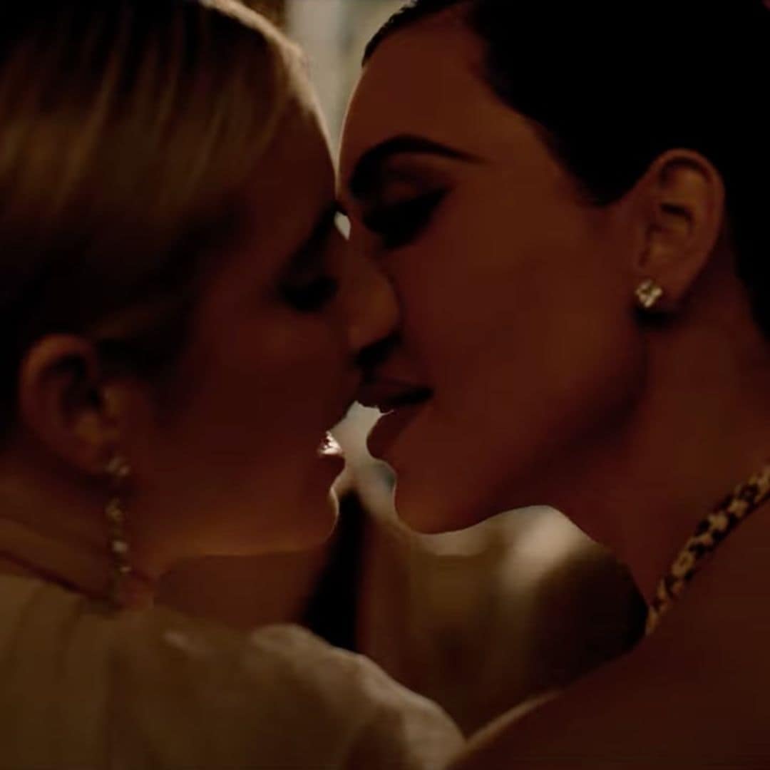 Kim Kardashian and Emma Roberts KISS in the new ‘American Horror Story: Delicate Part Two’ trailer