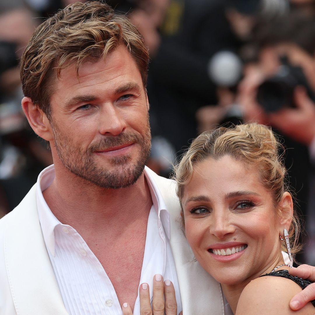 Elsa Pataky and Chris Hemsworth share Christmas family selfie in their PJs