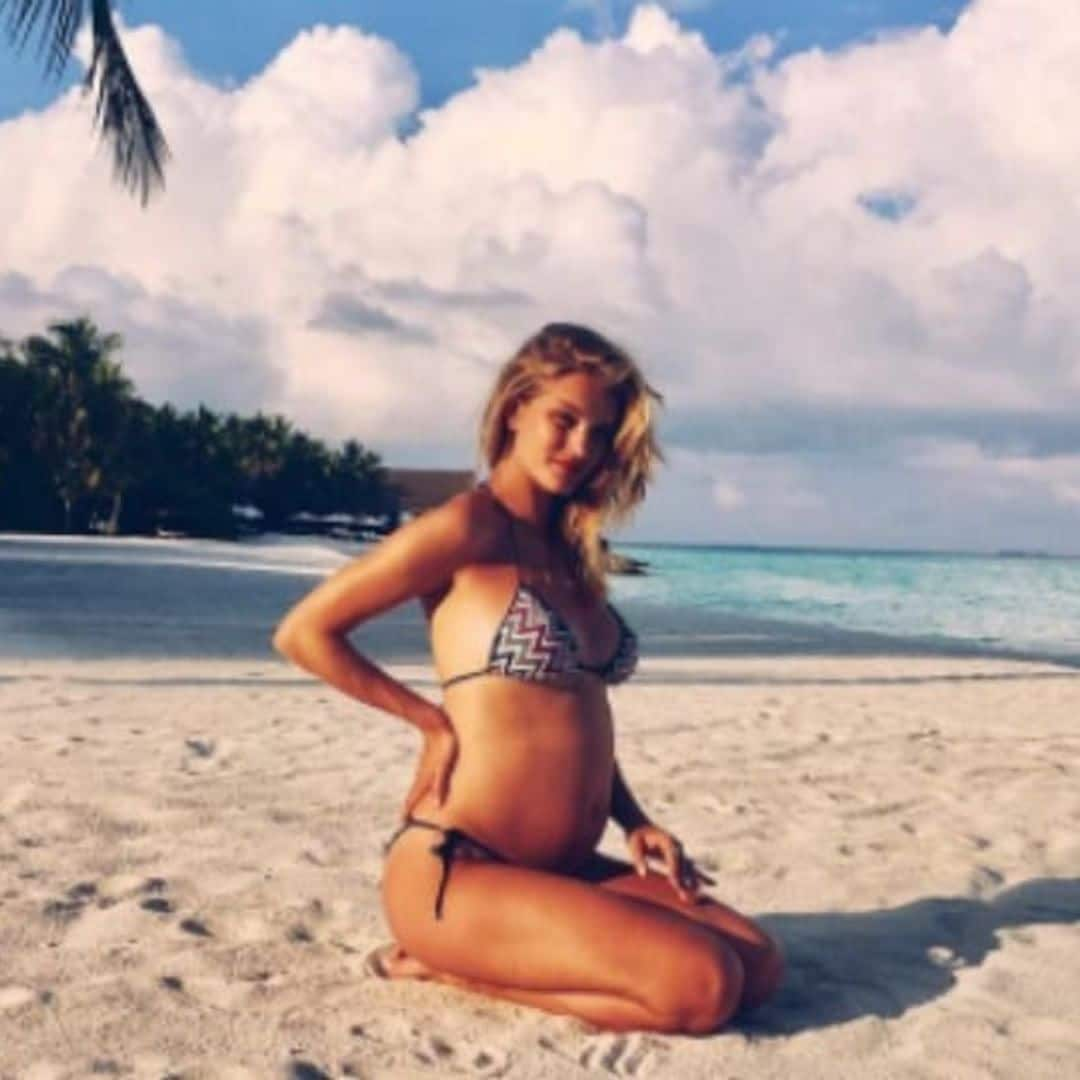 Rosie Huntington-Whiteley and Jason Statham are expecting their first child