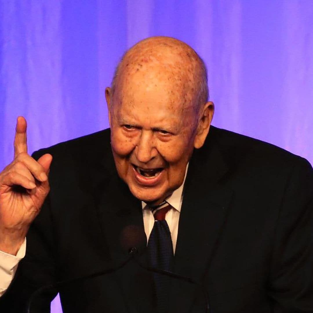 Veteran comedian Carl Reiner passes away