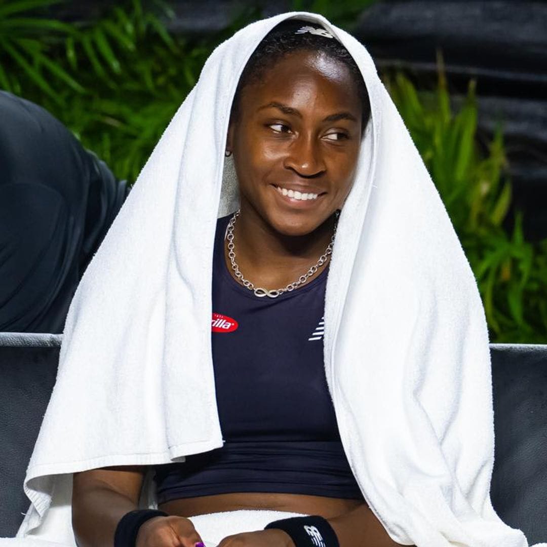 Coco Gauff jokes about the windy weather conditions at the WTA Finals in Cancun