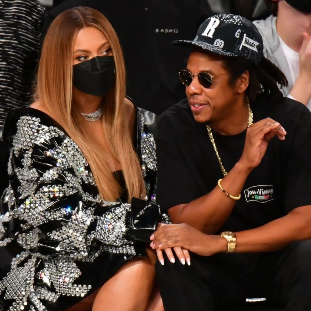 Beyoncé and Jay-Z prove they are still madly in love while sitting courtside at a basketball game