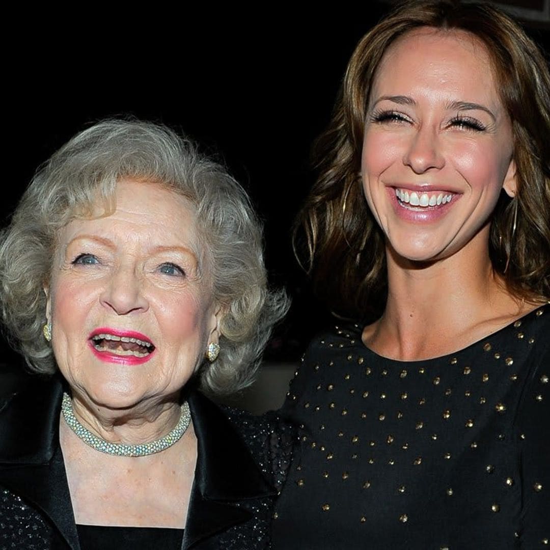 Jennifer Love Hewitt jokingly recalls when she was ‘going to kill’ Betty White during a drunk night out